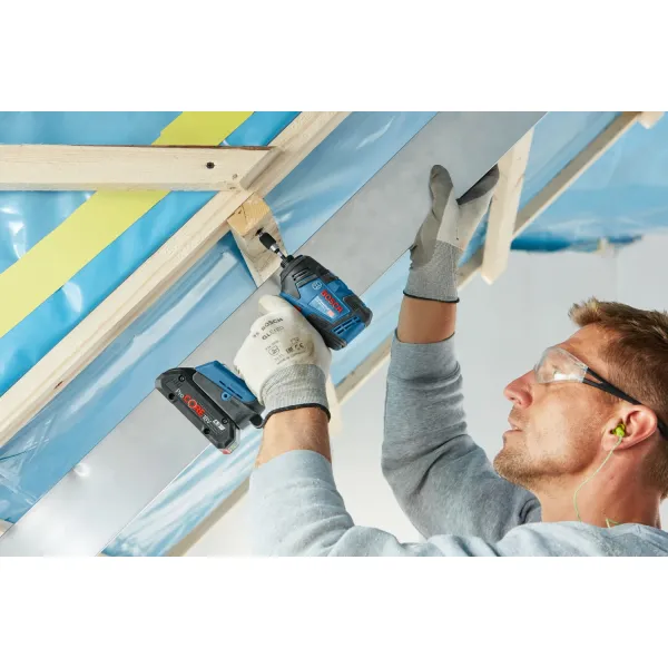 Акумулаторен ударен гайковерт Bosch GDR 18V-200 C / 2 x 4,0Ah ProCORE, L-Boxx