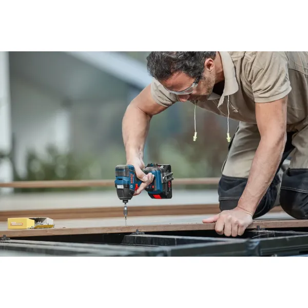 Акумулаторен ударен гайковерт Bosch GDR 18V-200 C / 2 x 4,0Ah ProCORE, L-Boxx