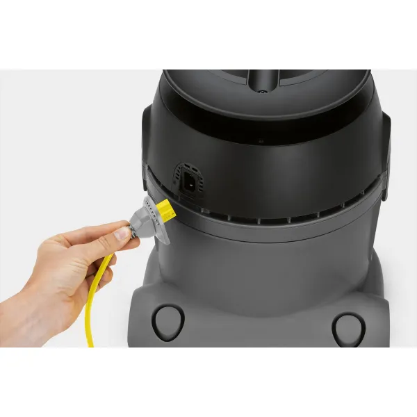 Професионална прахосмукачка Karcher T 10/1 Adv / 800W