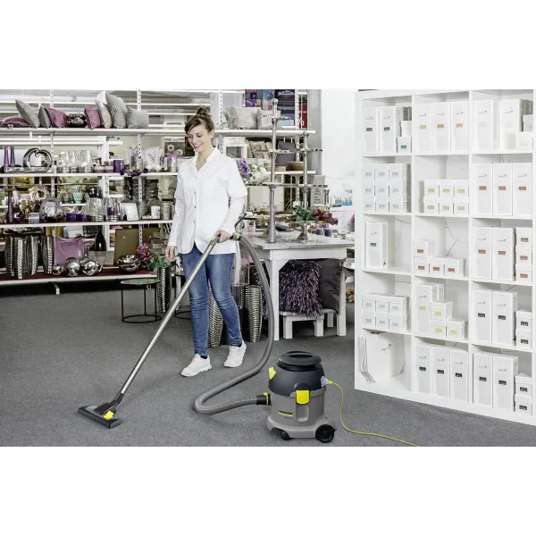 Професионална прахосмукачка Karcher T 10/1 Adv / 800W