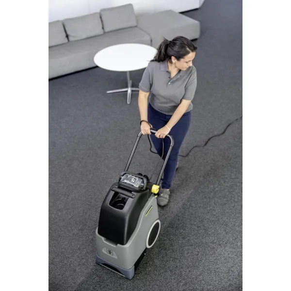 Екстрактор за почистване на килими и мокети Karcher BRC 30/15 C / 1130W