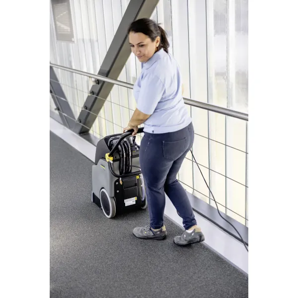 Екстрактор за почистване на килими и мокети Karcher BRC 30/15 C / 1130W