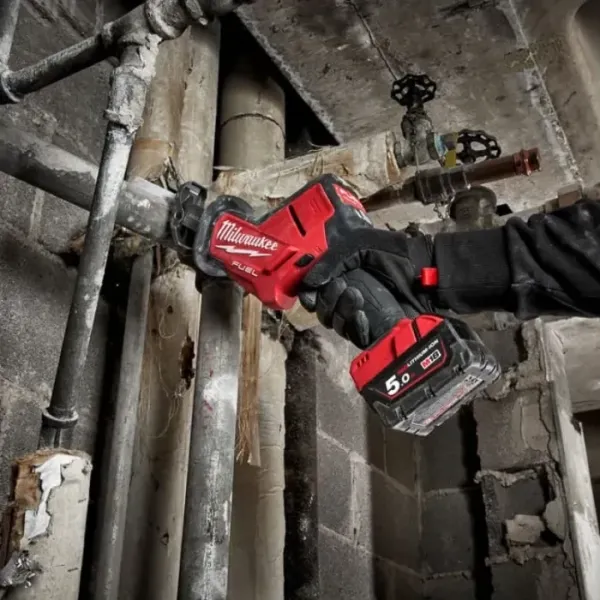 Акумулаторен саблен трион Milwaukee M18 FHZ-502X/ 18 V/ 5 Ah