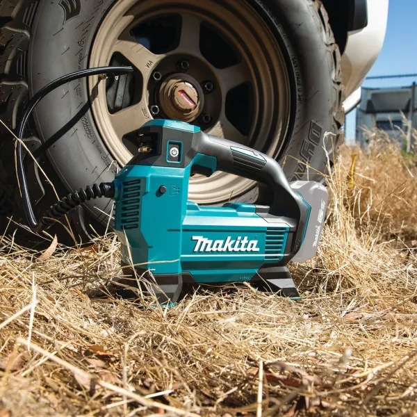 Акумулаторен компресор Makita DMP181Z/ 18V