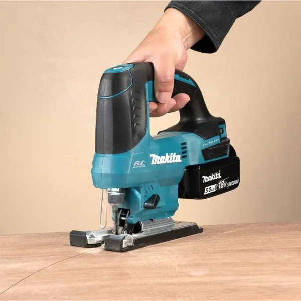 Акумулаторен прободен трион Makita DJV184Z/ 18V