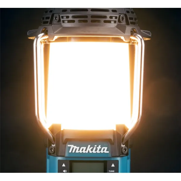 Акумулаторен фенер с радио Makita DMR055/ 14.4-18V