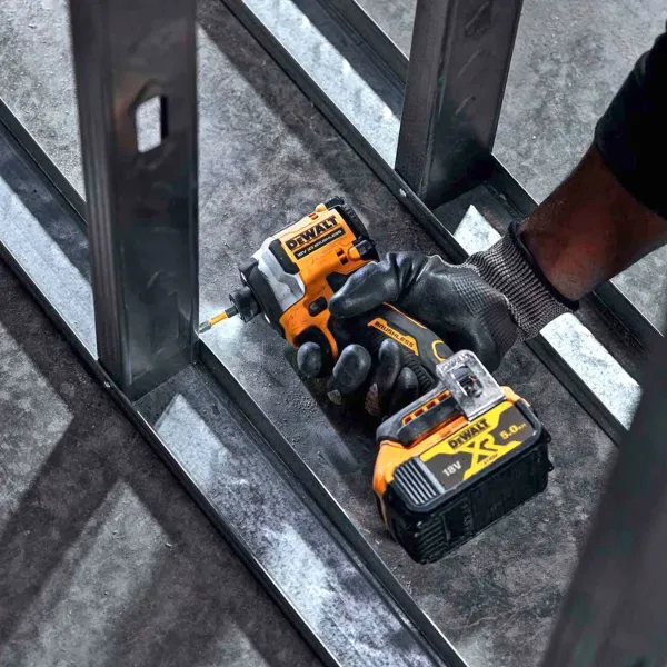 Акумулаторен ударен винтоверт DeWALT DCF850E2T/ 18V/ 2x1.7Ah