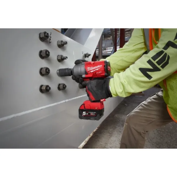 Акумулаторен ударен гайковерт Milwaukee M18FHIWP12-0X/ 18V