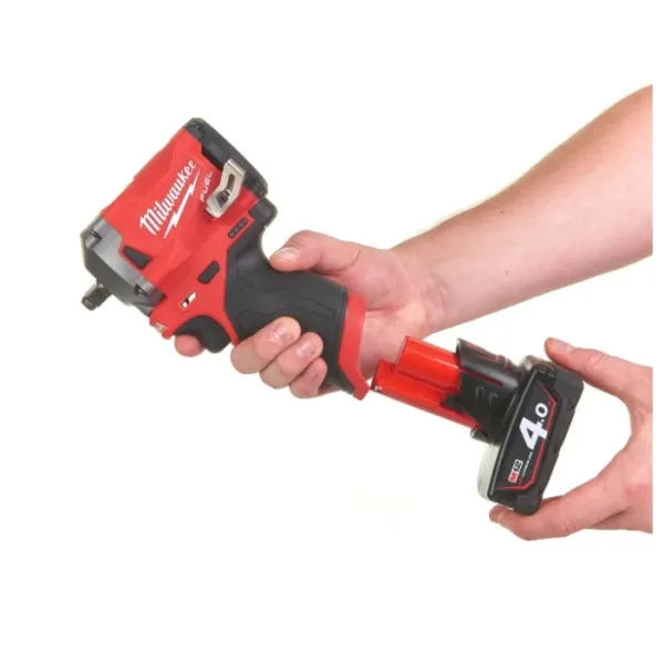 Aкумулаторен гайковерт Milwaukee M12FIW38-0 / 12V