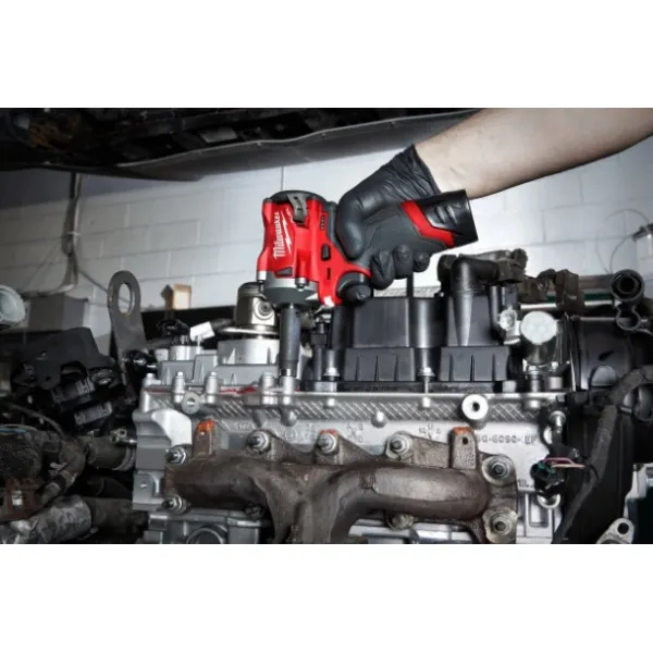 Aкумулаторен гайковерт Milwaukee M12FIW38-0 / 12V