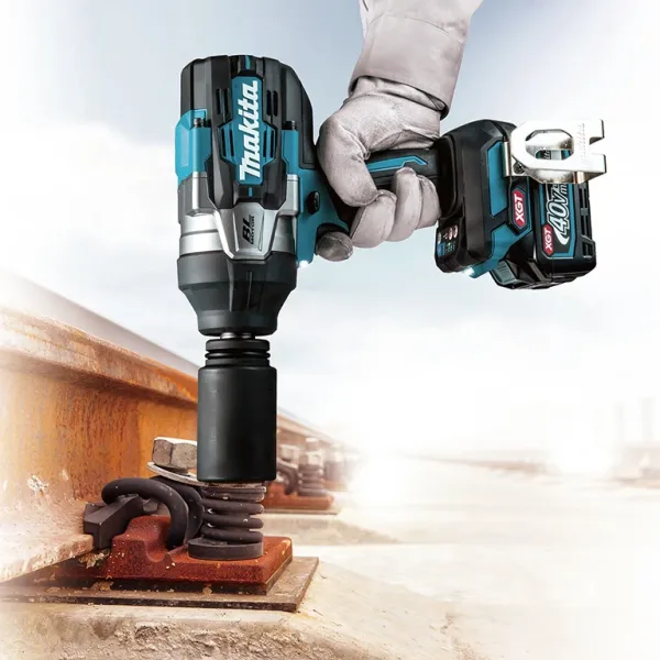 Акумулаторен гайковерт Makita TW002GM201/ 40V/ 2x4 Ah 