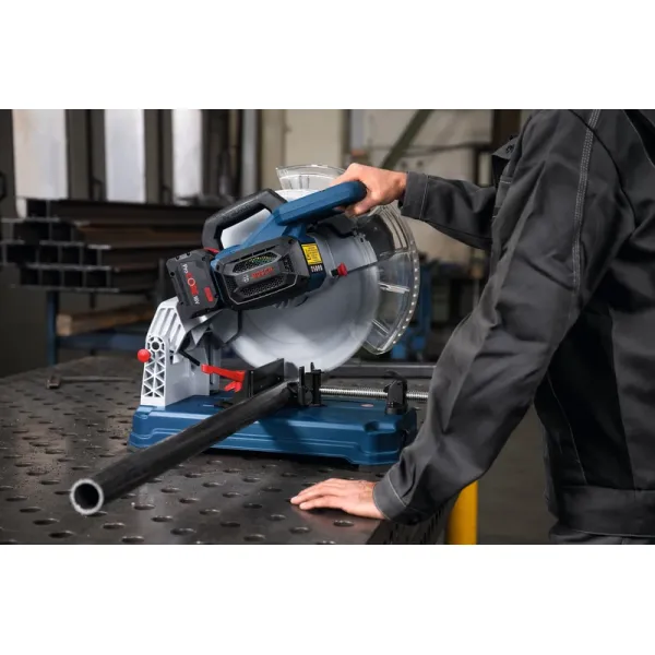 Акумулаторен циркуляр за метал Bosch GCD 18V-355/ 18V
