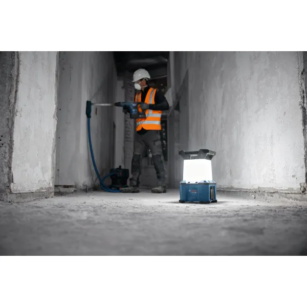Акумулаторна лампа Bosch GLA 18VH-7500/ 18V