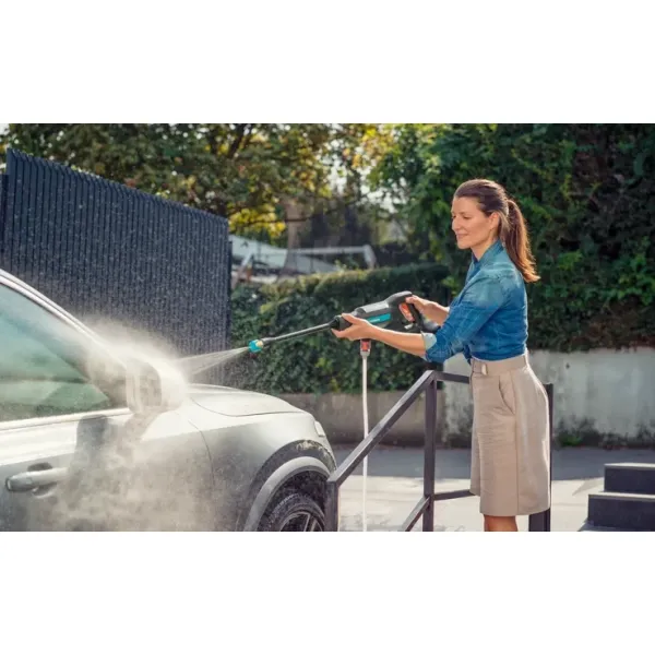 ПРОМО ПАКЕТ! Акумулаторна водоструйка AquaClean 24/18V P4A + подарък зарядно и батерия GARDENA
