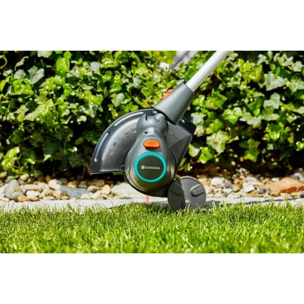 ПРОМО ПАКЕТ! Акумулаторен тример ComfortCut 23/18V P4A + подарък зарядно и батерия GARDENA