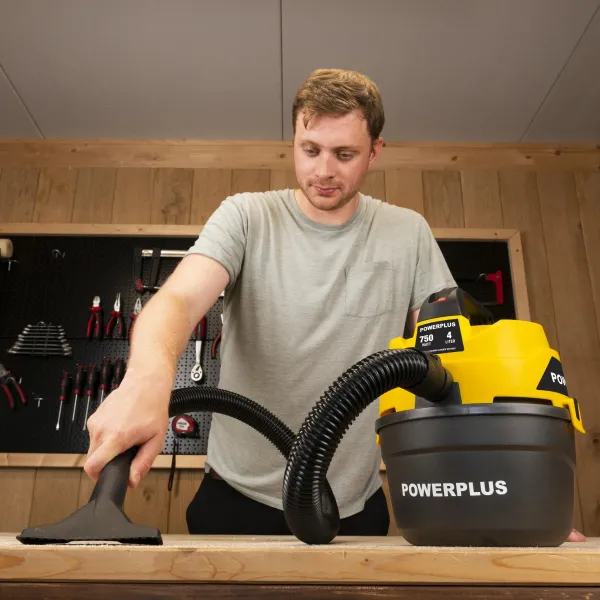 Прахосмукачка за мокро/сухо почистване Power Plus POWX318/ 750W