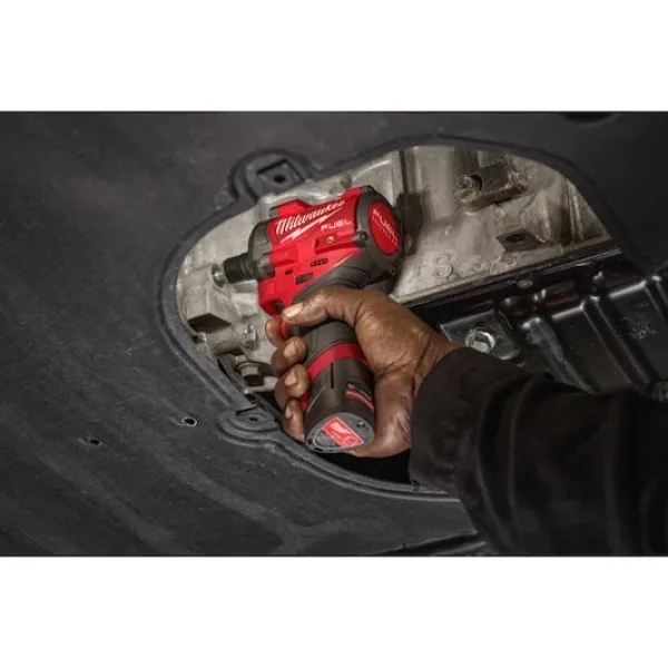 Акумулаторен гайковерт Milwaukee M12FCIWF38G3-0/ 12V