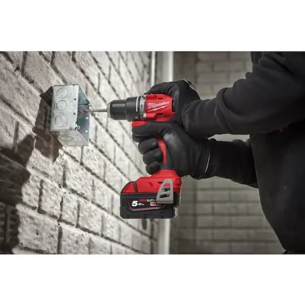 Акумулаторен винтоверт Milwaukee M18BLDDRC-502C/ 18V/ 2x5Ah
