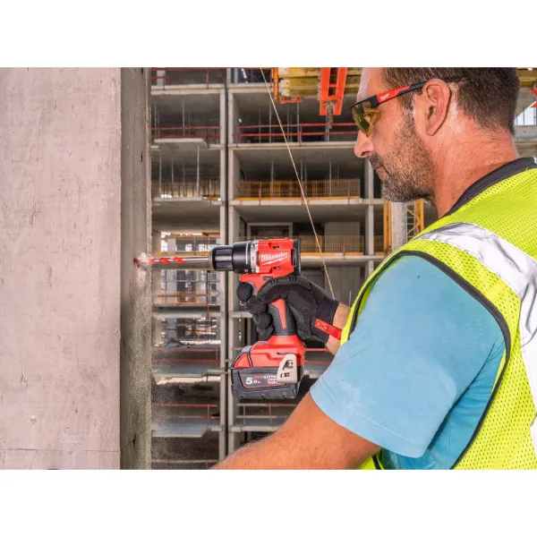 Акумулаторен ударен винтоверт Milwaukee M18BLPDRC-202C/ 18V/ 2x2Ah