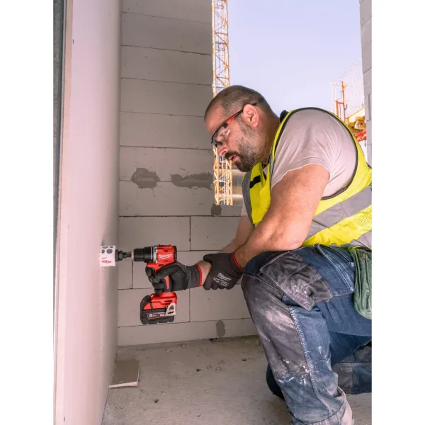 Акумулаторен ударен винтоверт Milwaukee M18BLDDRC-202C/ 18V/ 2x2Ah