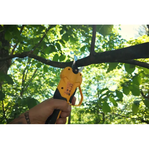 Акумулаторна градинска ножица PROTECO 5110NV20P/ 20V