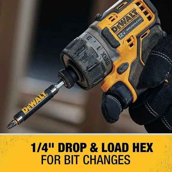 Винтоверт DeWALT акумулаторен 12 V, 2 Ah, 8 Nm, DCF601D2