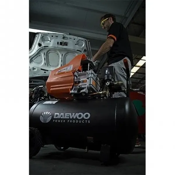 Бутален компресор за въздух Daewoo DAAC50D 1.50кW